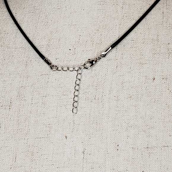 Glow in the Dark Luminous Stone Pendant - Picture 6 of 7